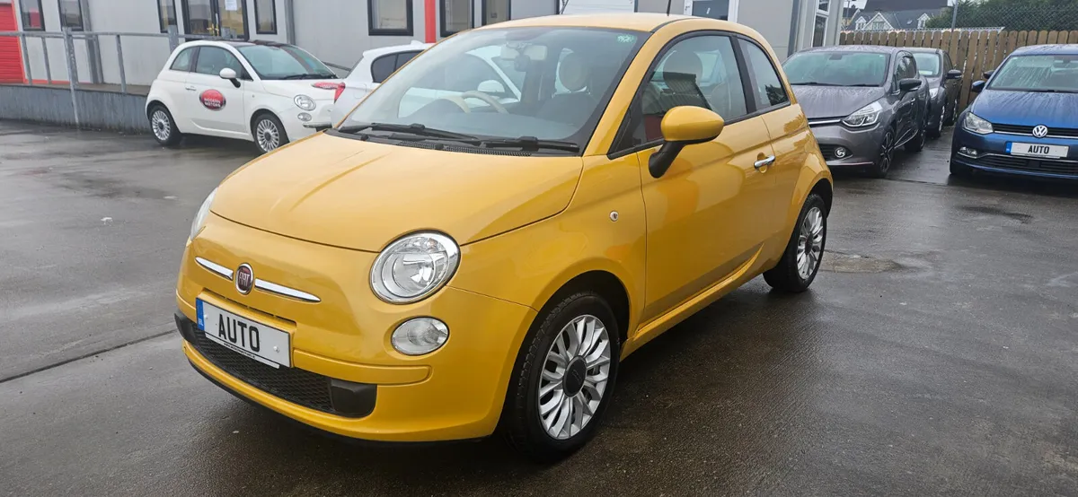 Fiat 500 automatic 1.2 lounge low kms - Image 3
