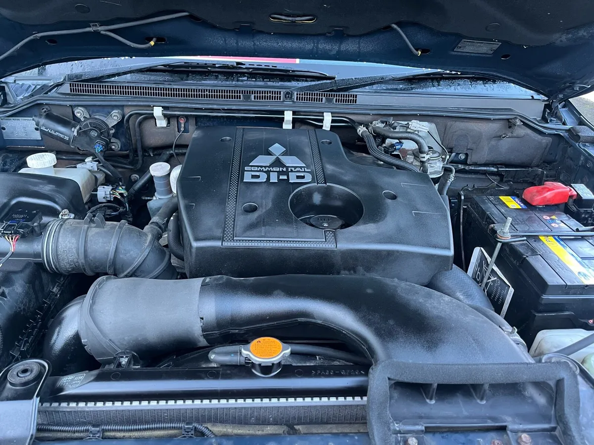 Mitsubishi 3.2 DI-D manual - Image 3