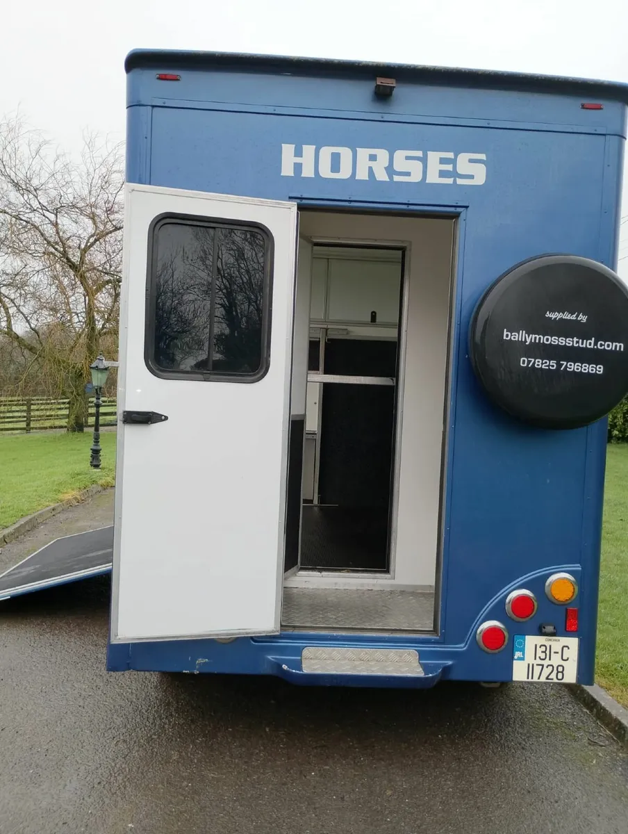 3.5 Ton Horse Lorry - Image 4