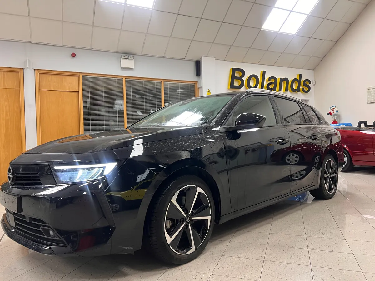 Tourer ELEGANCE As New Automatic Diesel Superb Val - Image 2