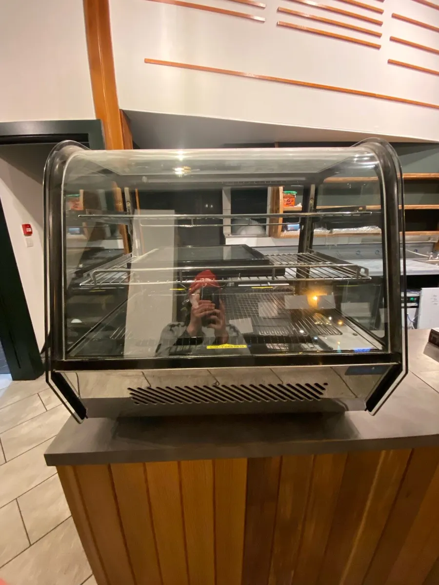 Polar G-series Display Fridge 120L - Image 1