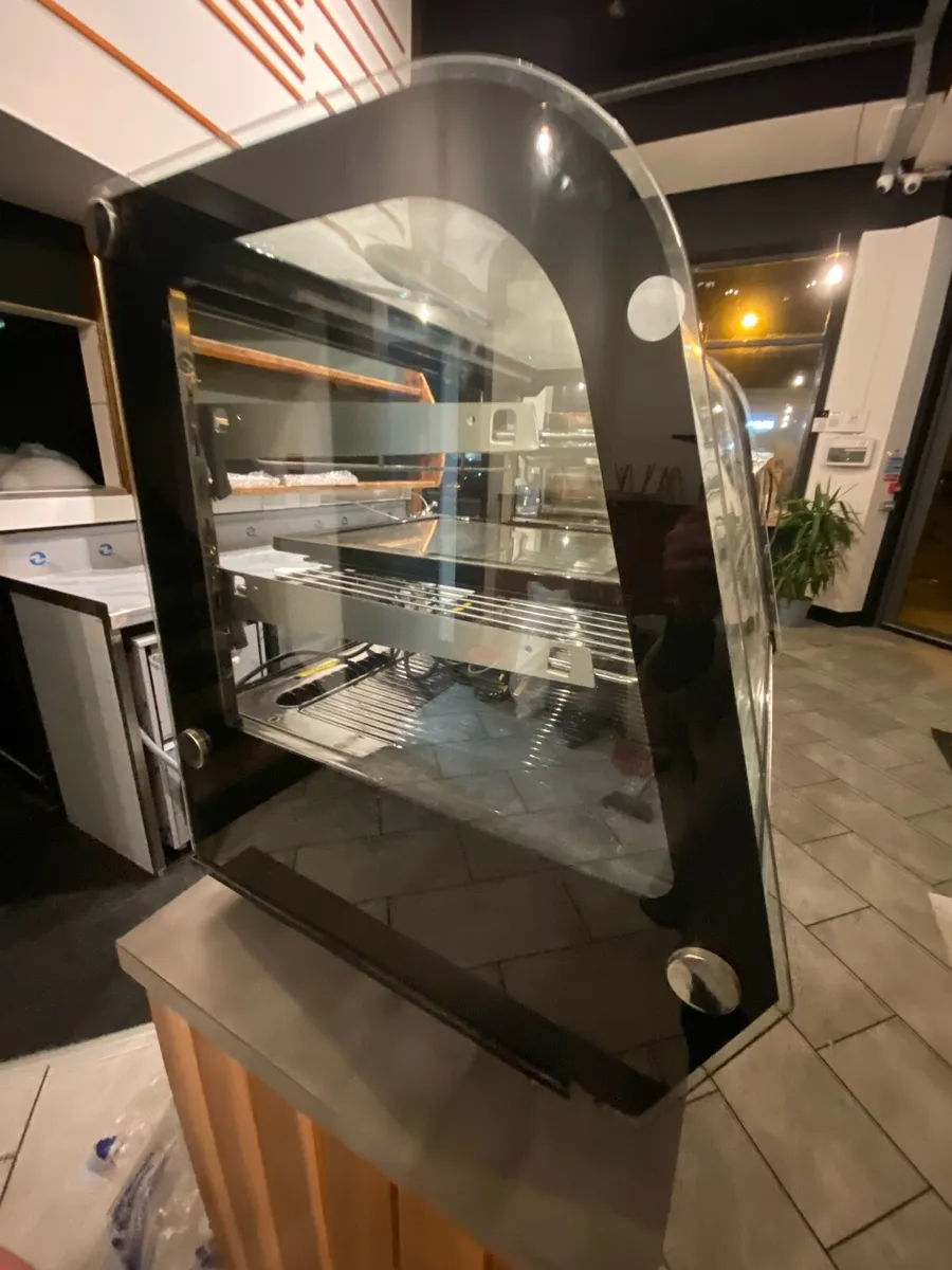 Polar G-series Display Fridge 120L - Image 2