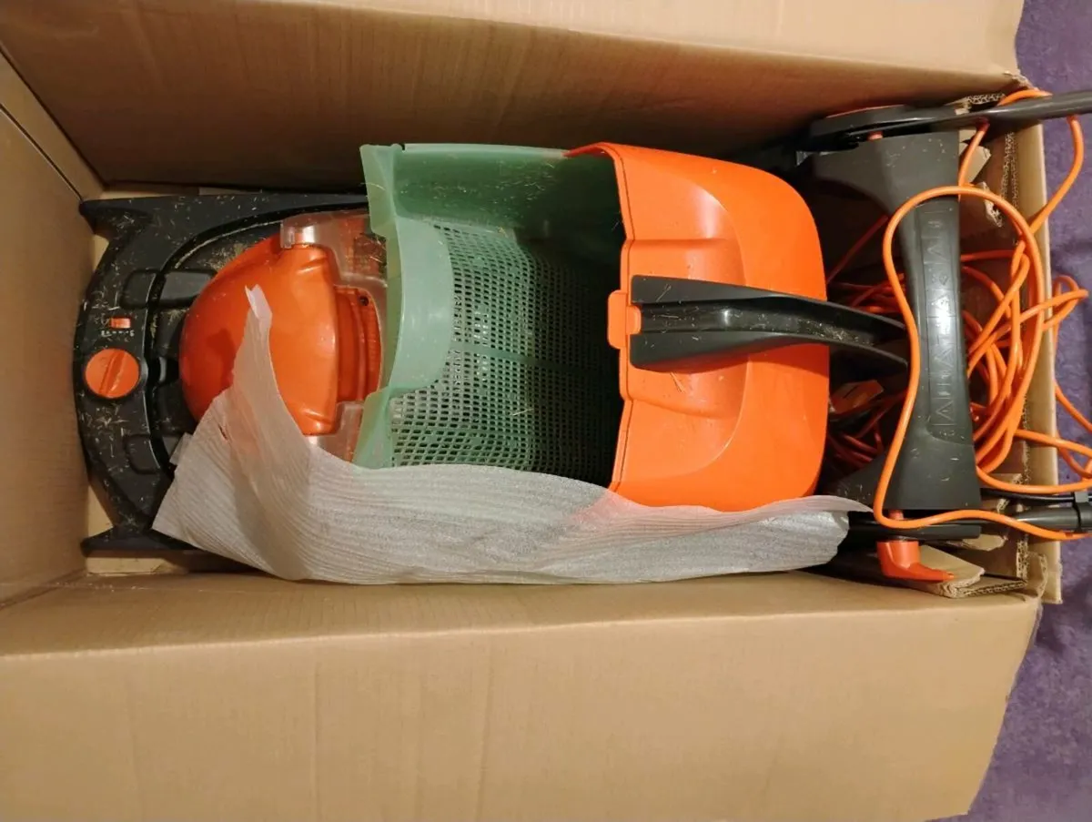 Flymo Glider Compact 330AX Brand new, in box - Image 3