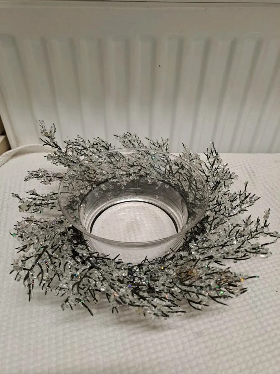 Decorative Crystal Wreath with Glass Bowl - Image 1
