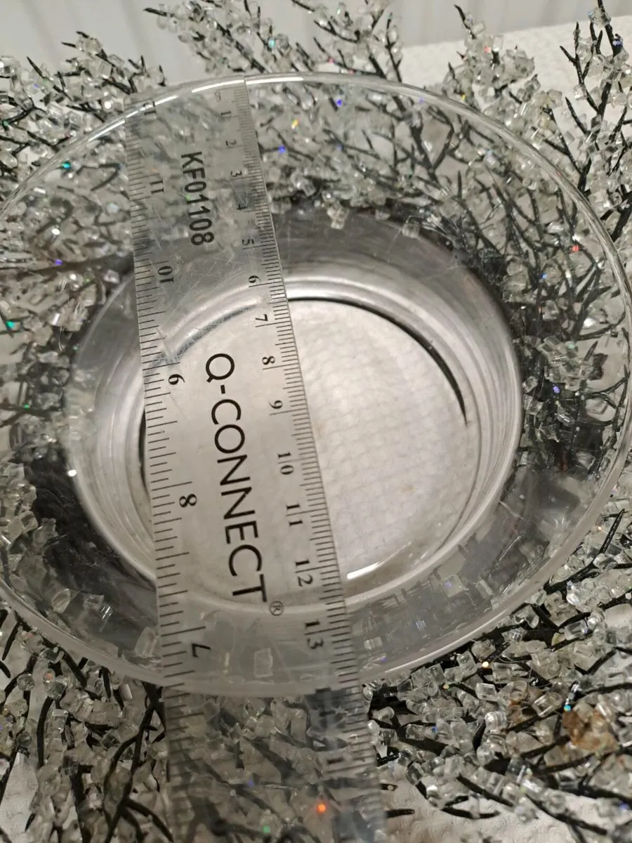 Decorative Crystal Wreath with Glass Bowl - Image 3