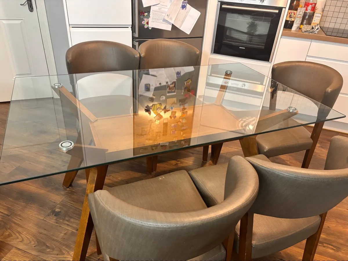 Glass Dining table & chairs - Image 2