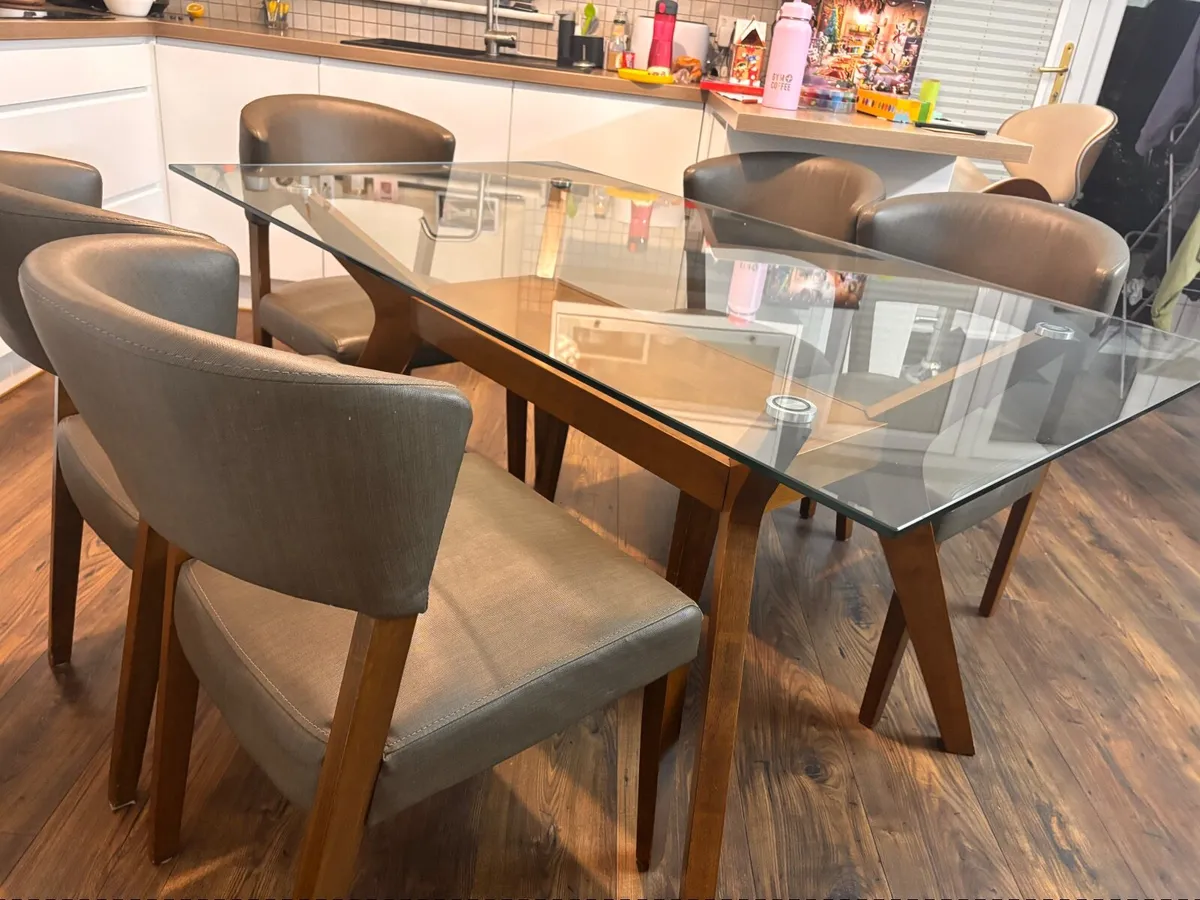 Glass Dining table & chairs - Image 1