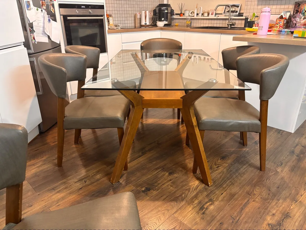 Glass Dining table & chairs - Image 4