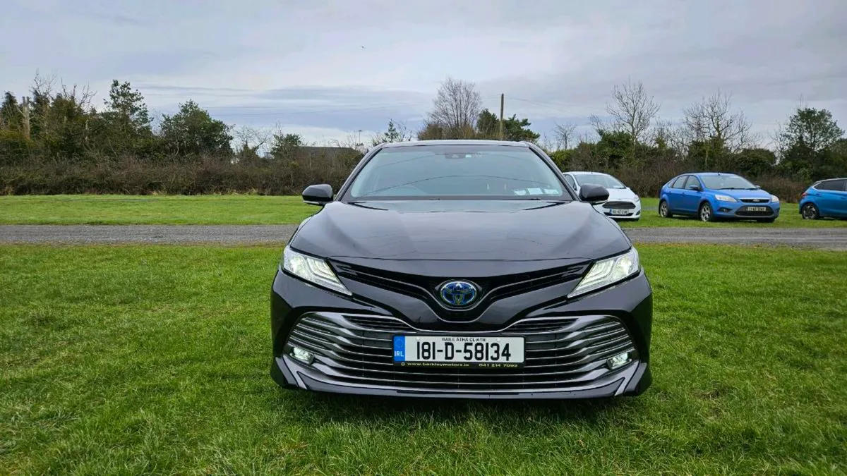 Toyota Camry Hybrid - Image 2