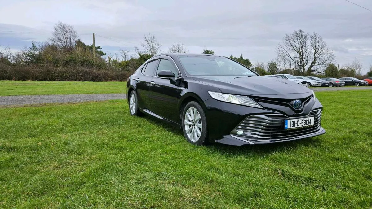 Toyota Camry Hybrid - Image 4