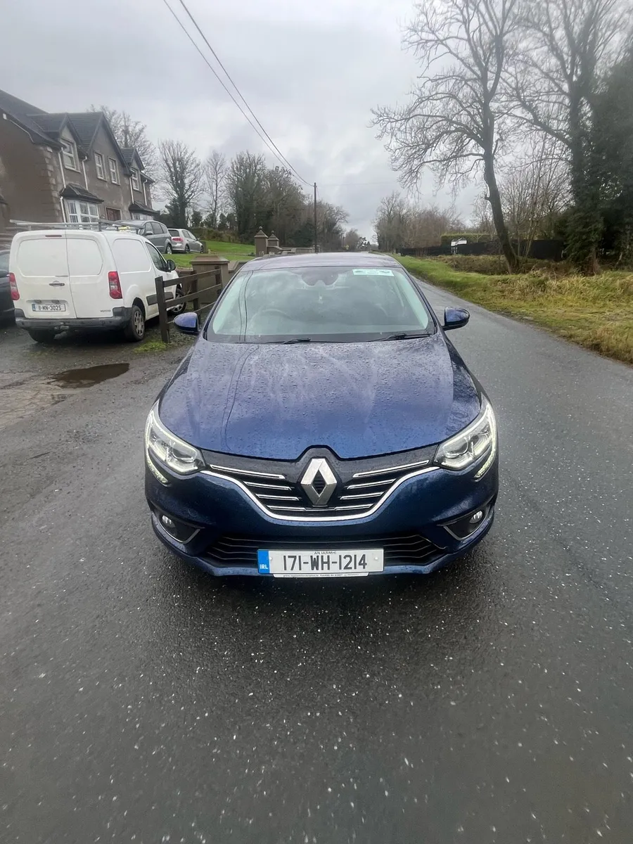 2017  Megane  saloon dci - Image 1