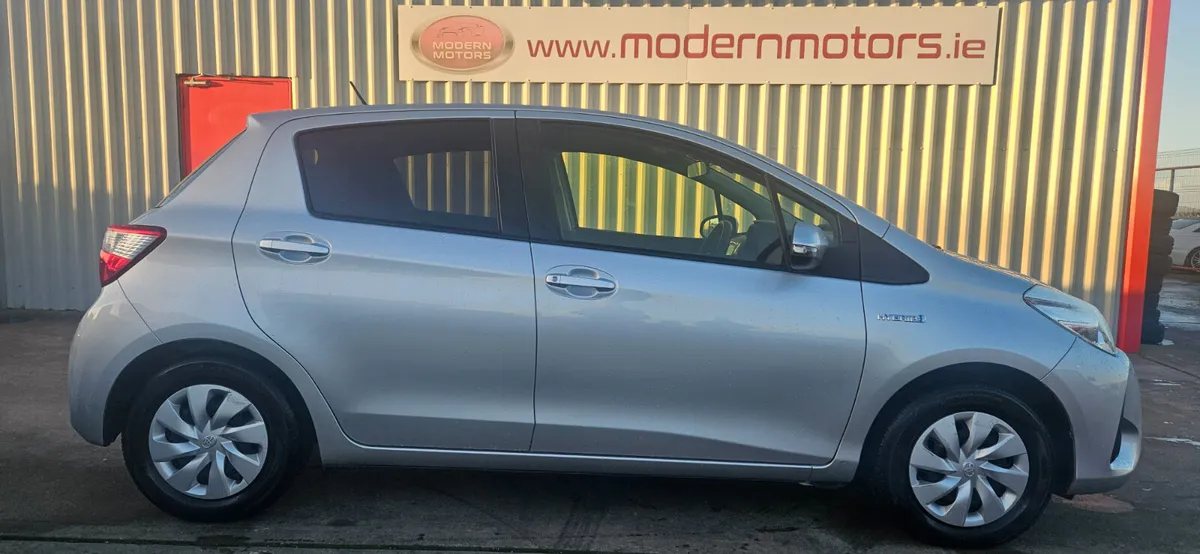 Toyota Vitz/yaris 1.5 hybrid/petrol automatic - Image 4