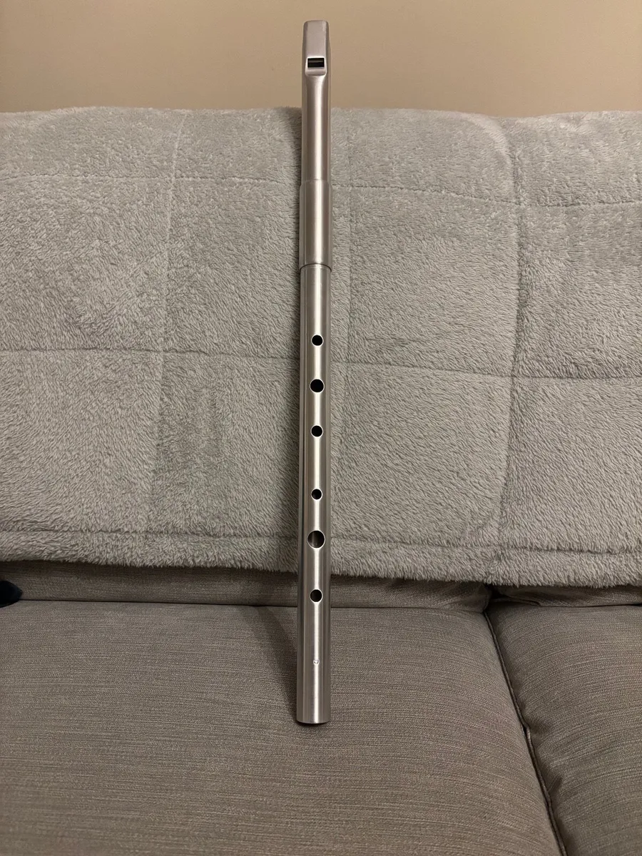 1 x Low Whistle in D - Image 1