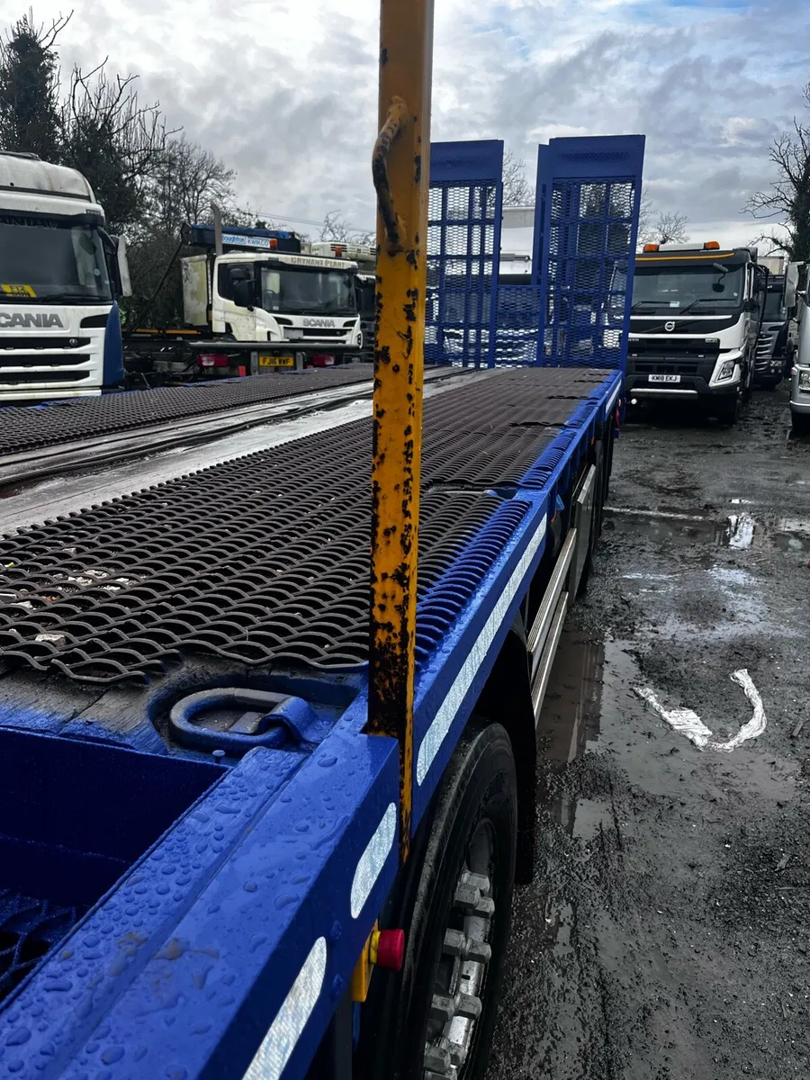 2018 volvo fm beaver tail 30 ft 8x2 - Image 4