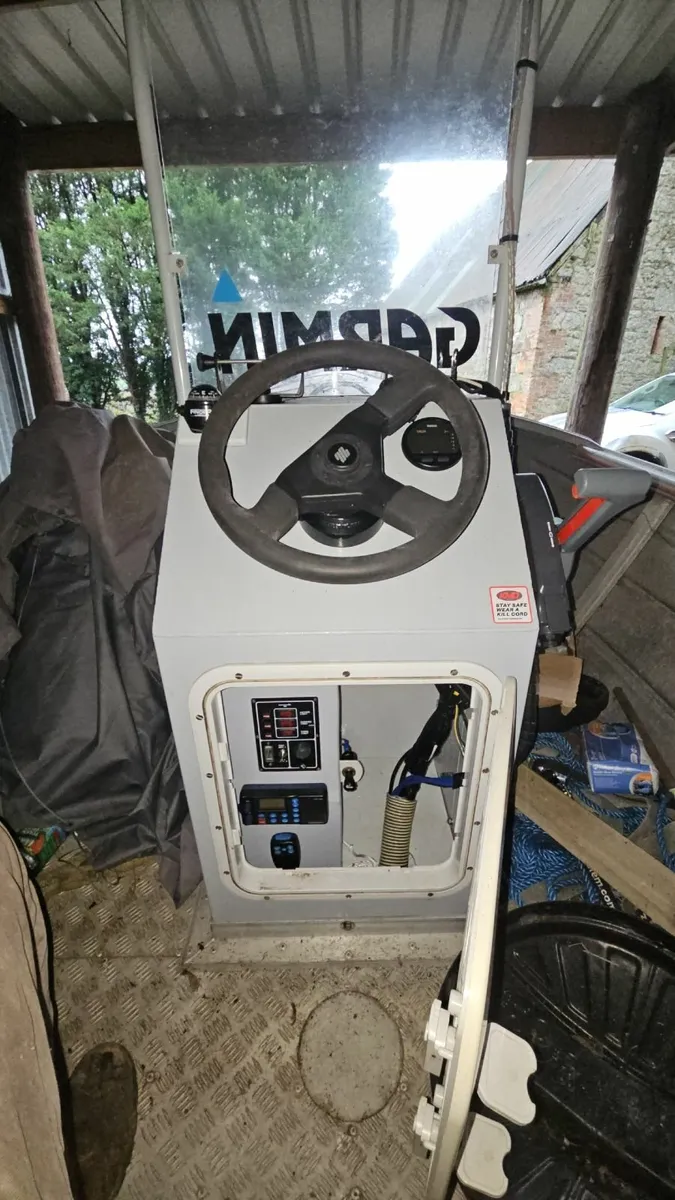 Aluminium boat - Image 4