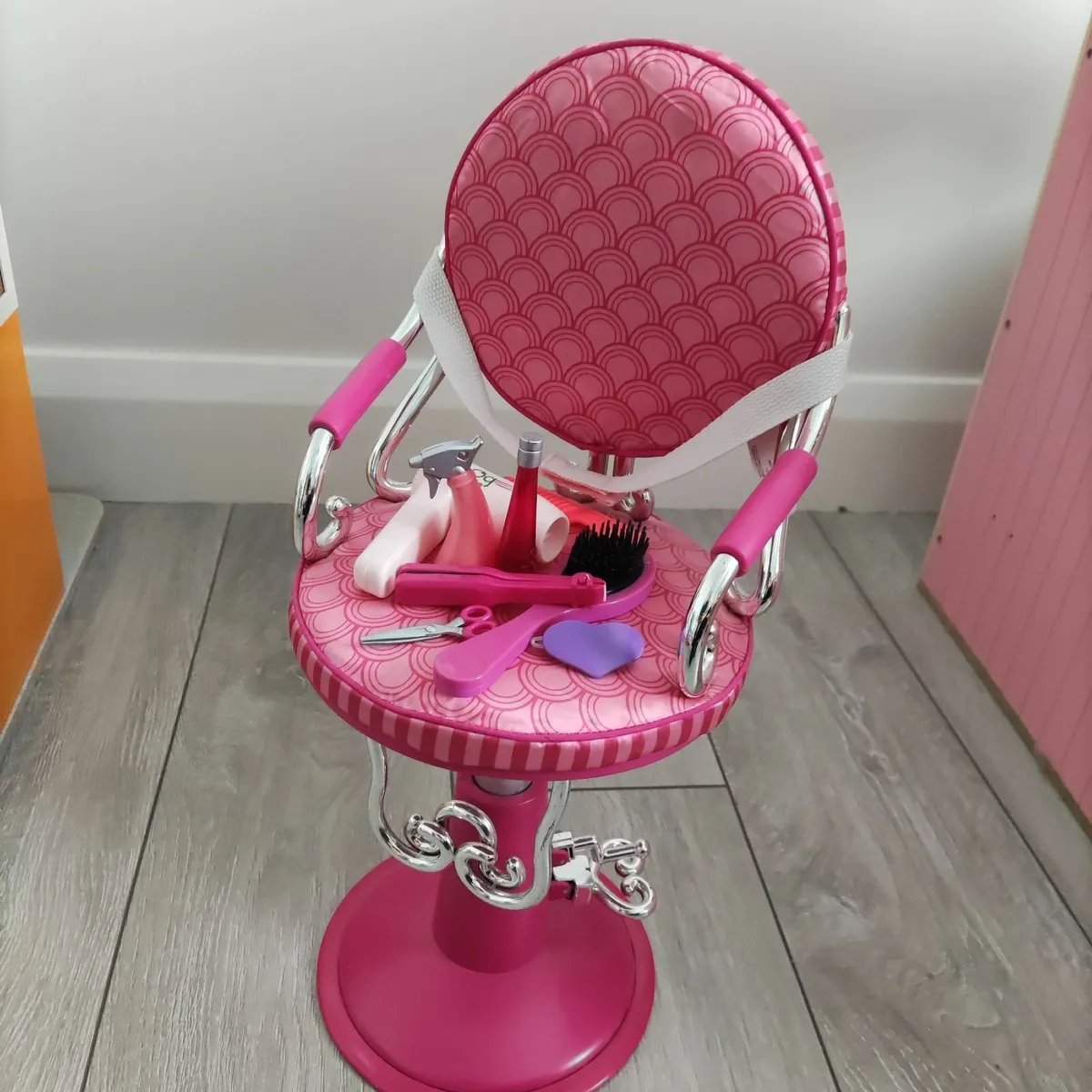 Our Generation Bed, hairdresser chair & clothes - Image 2