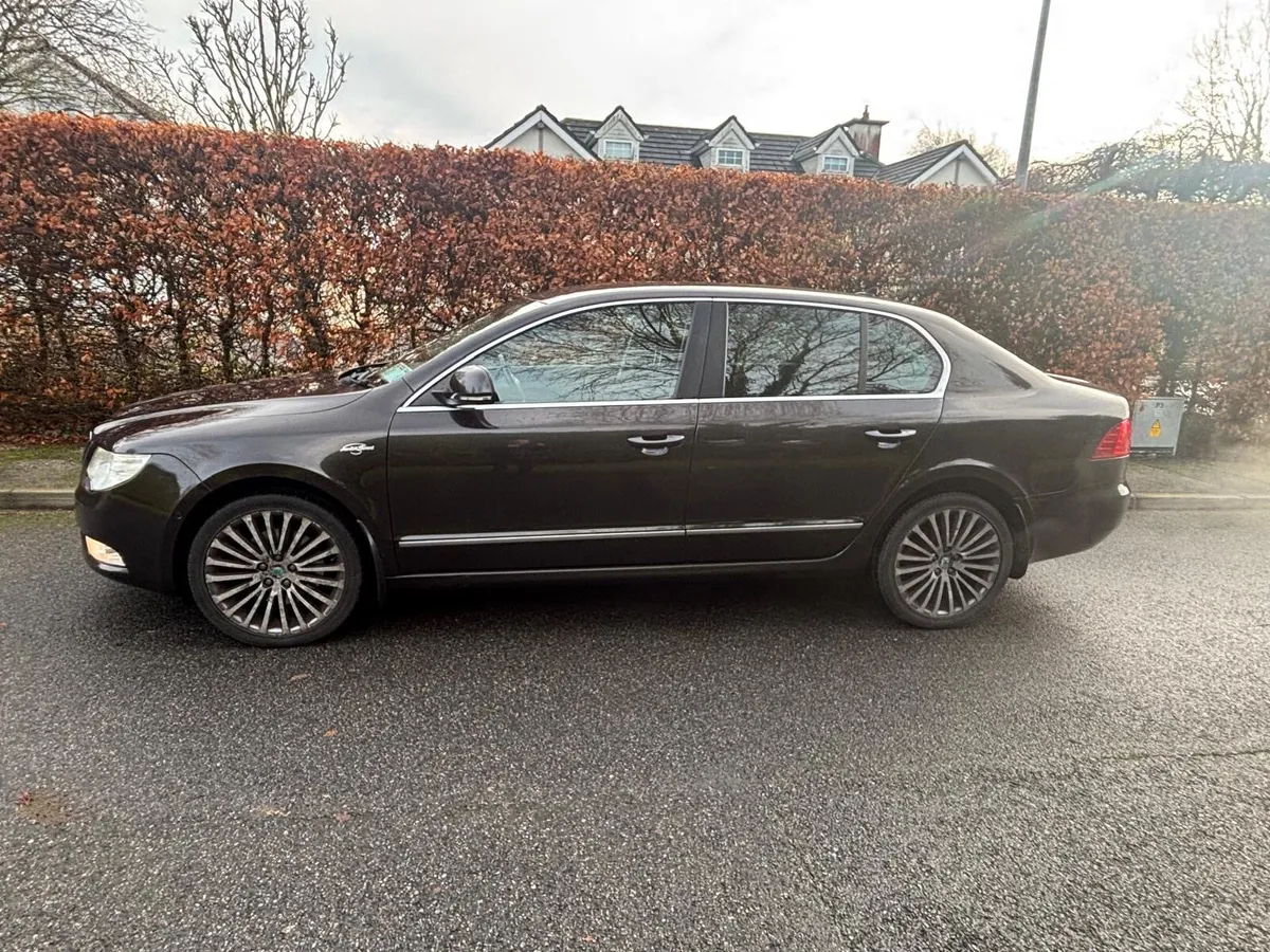 Superb Lauren & Klement! NCT 10/26, Tax 07/26… - Image 4