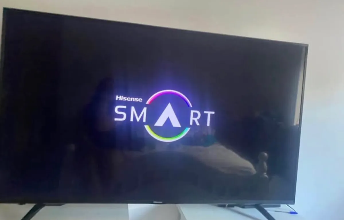 55 inch Hisense smart tv - Image 2