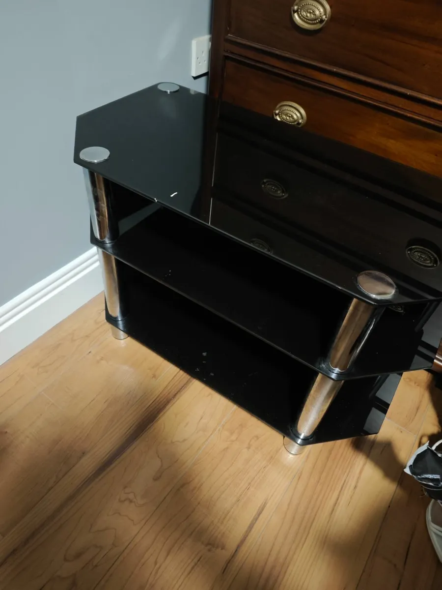 Tv stand - Image 1