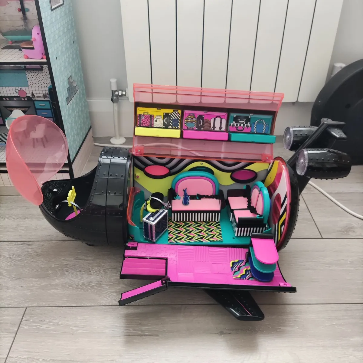 LOL Plane + car - Image 1