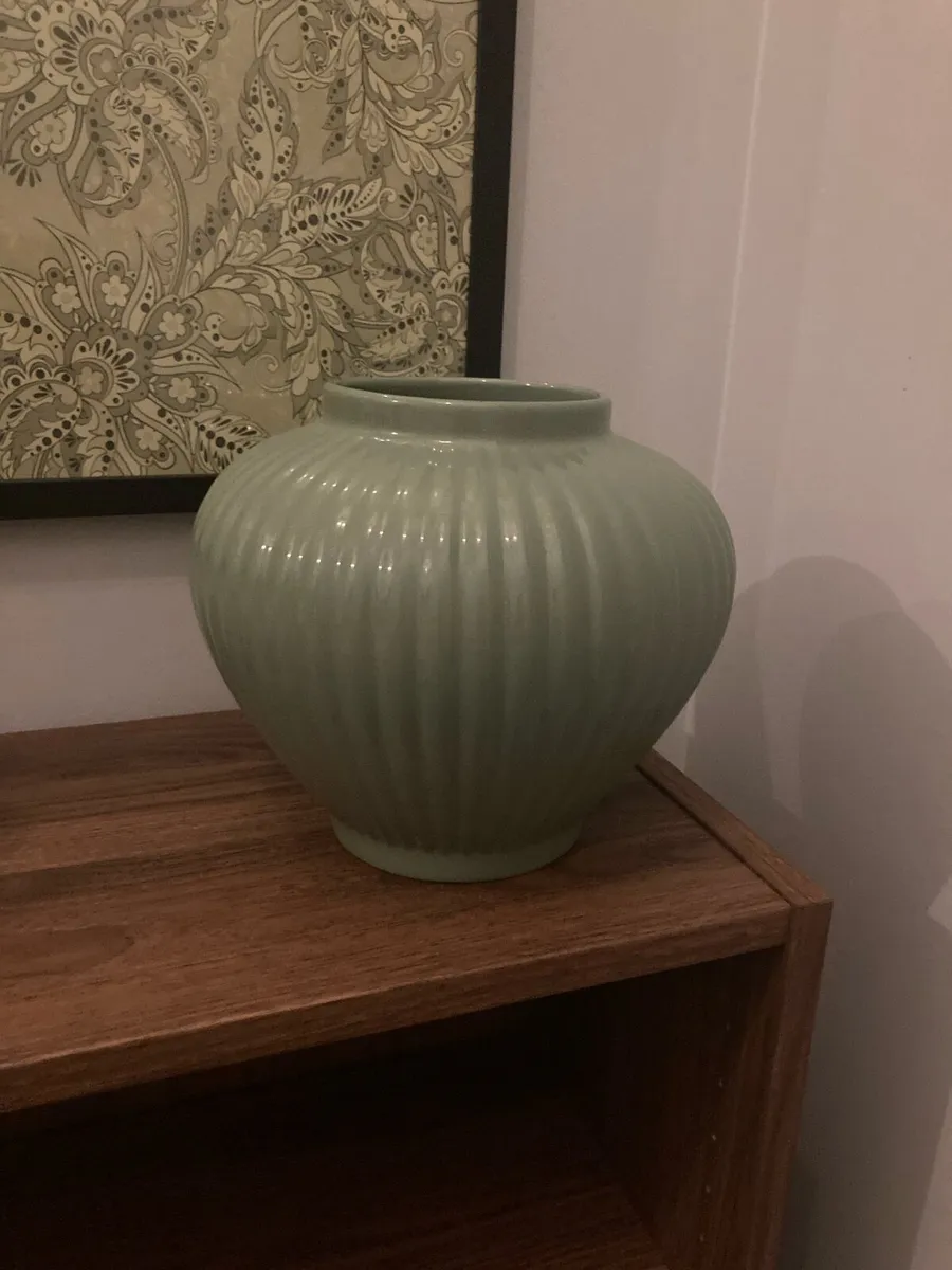 Bookshelves and miscellaneous - Image 3