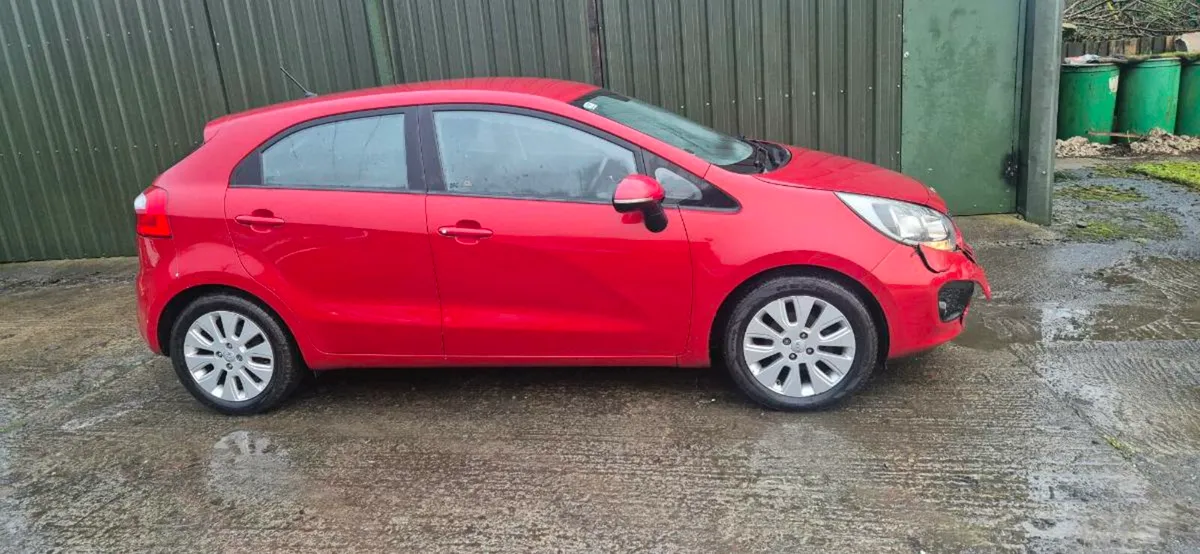 Kia rio 1.1 diesel (gearbox issue) €2500 - Image 2