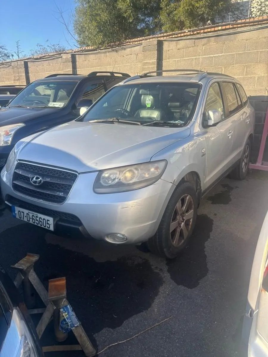 2007 Hyundai Santa Fe - Image 1