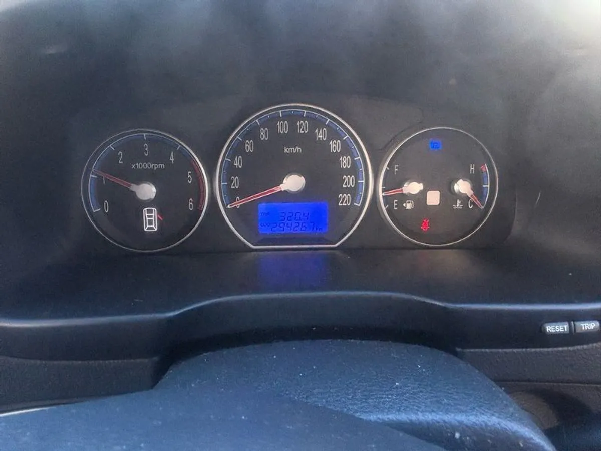 2007 Hyundai Santa Fe - Image 3