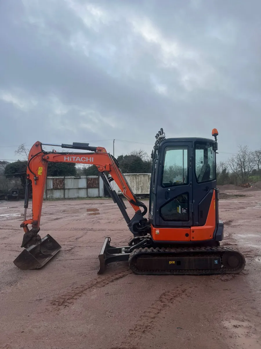 Hitachi ZX 33u Digger (Private Sale) - Image 2