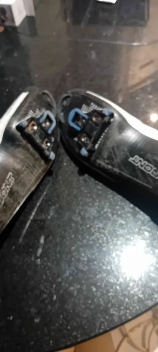 Cycling shoes - Image 1