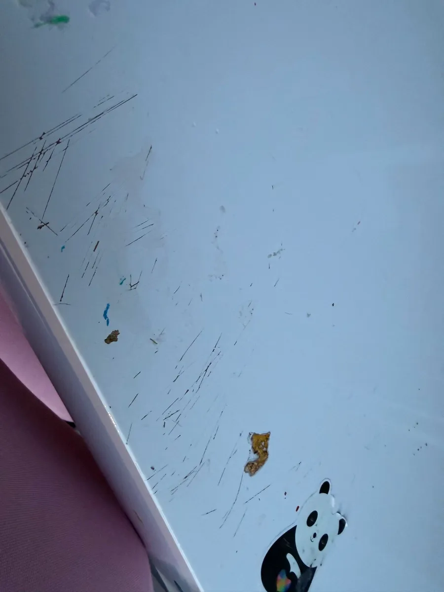 Desk with chair - Image 3