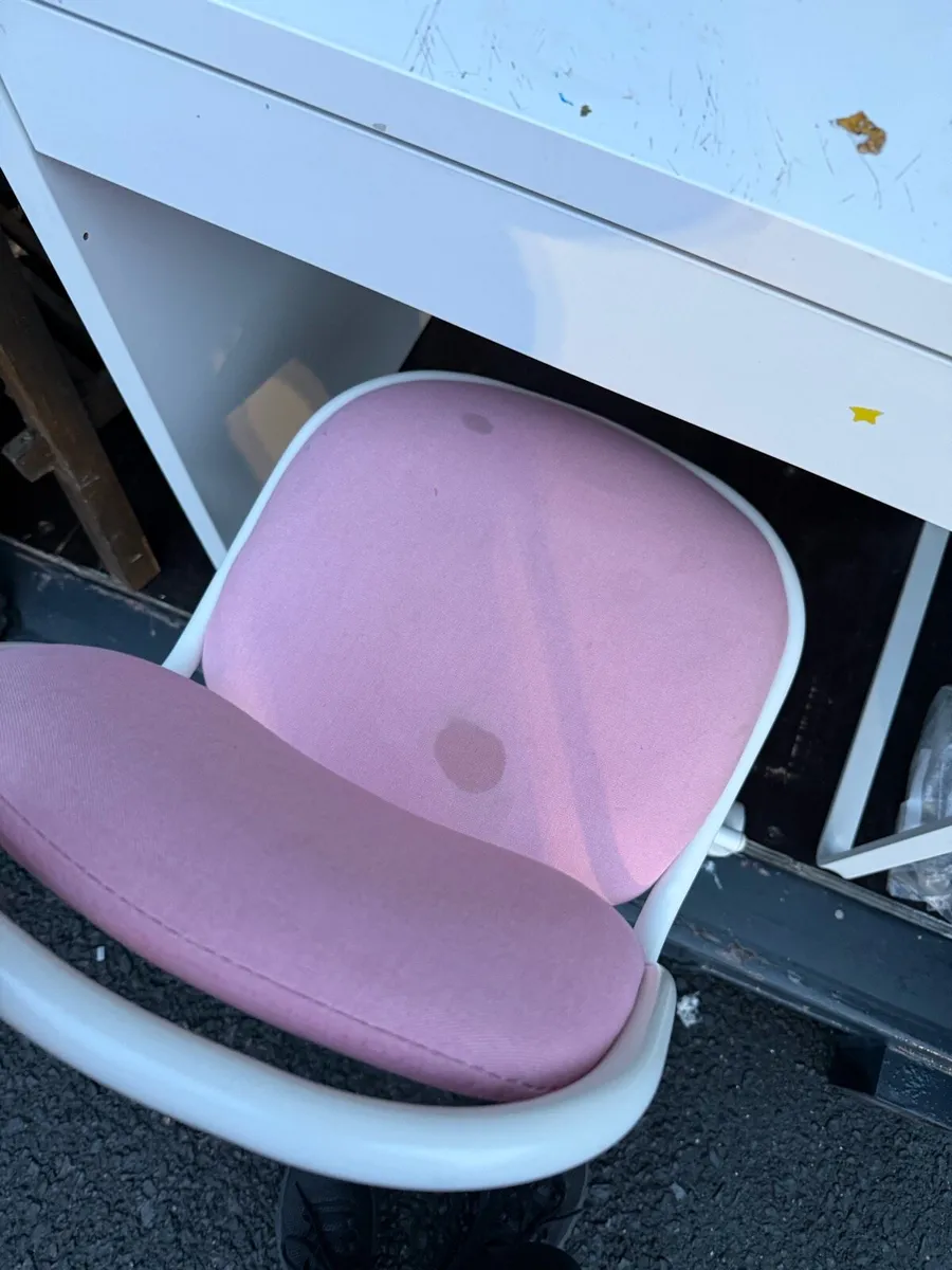 Desk with chair - Image 4