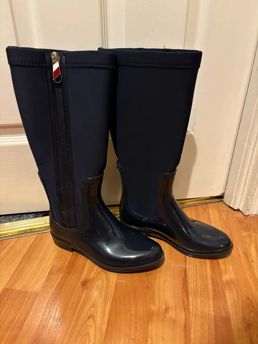 Tommy Hilfiger boots - Image 1