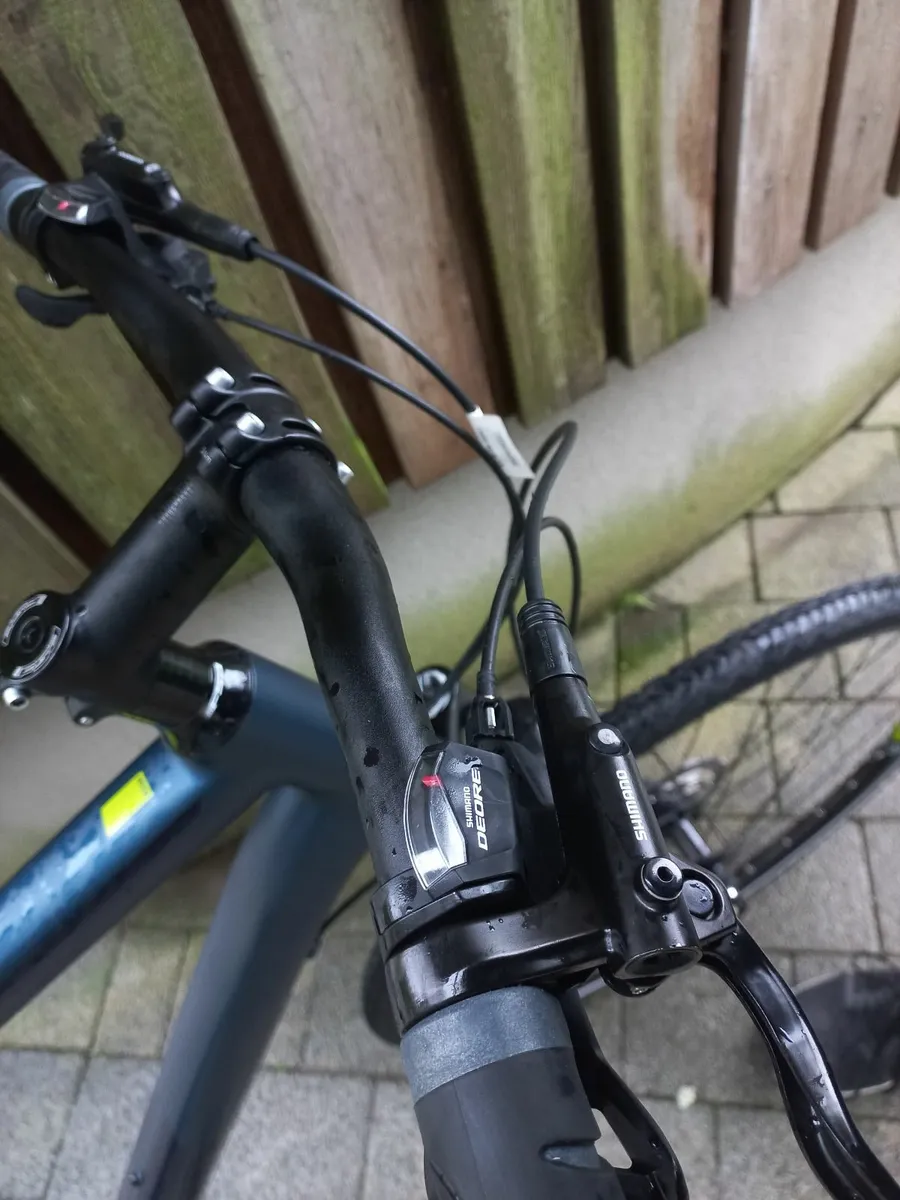 Boardman MTX 8.8 Mens Hybrid Bike - Image 3