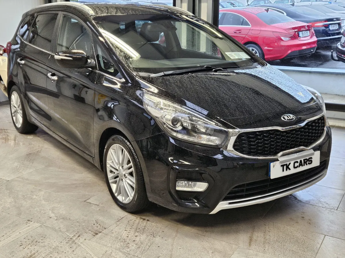 18 KIA CARENS 7 SEATER - Image 1