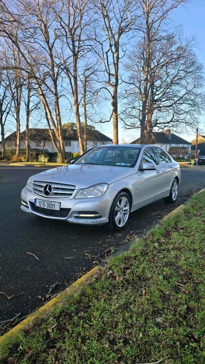 Mercedes C200 2.1L Diesel - Image 3
