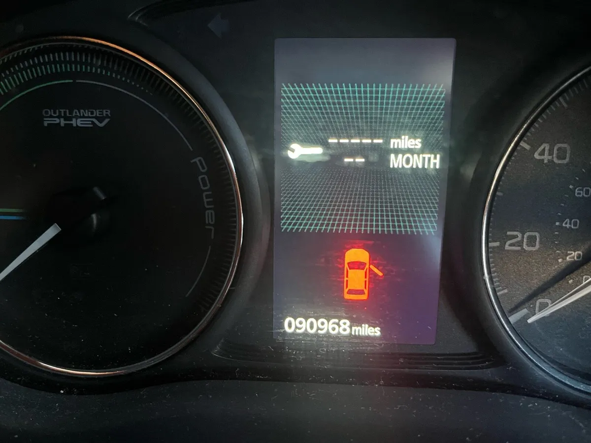 Mitsubishi Outlander - Image 4