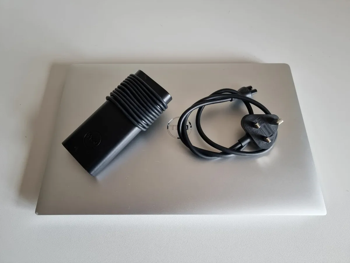 Dell Precision 5540 i5 32gb 1TB SSD 4K Touchscreen - Image 2