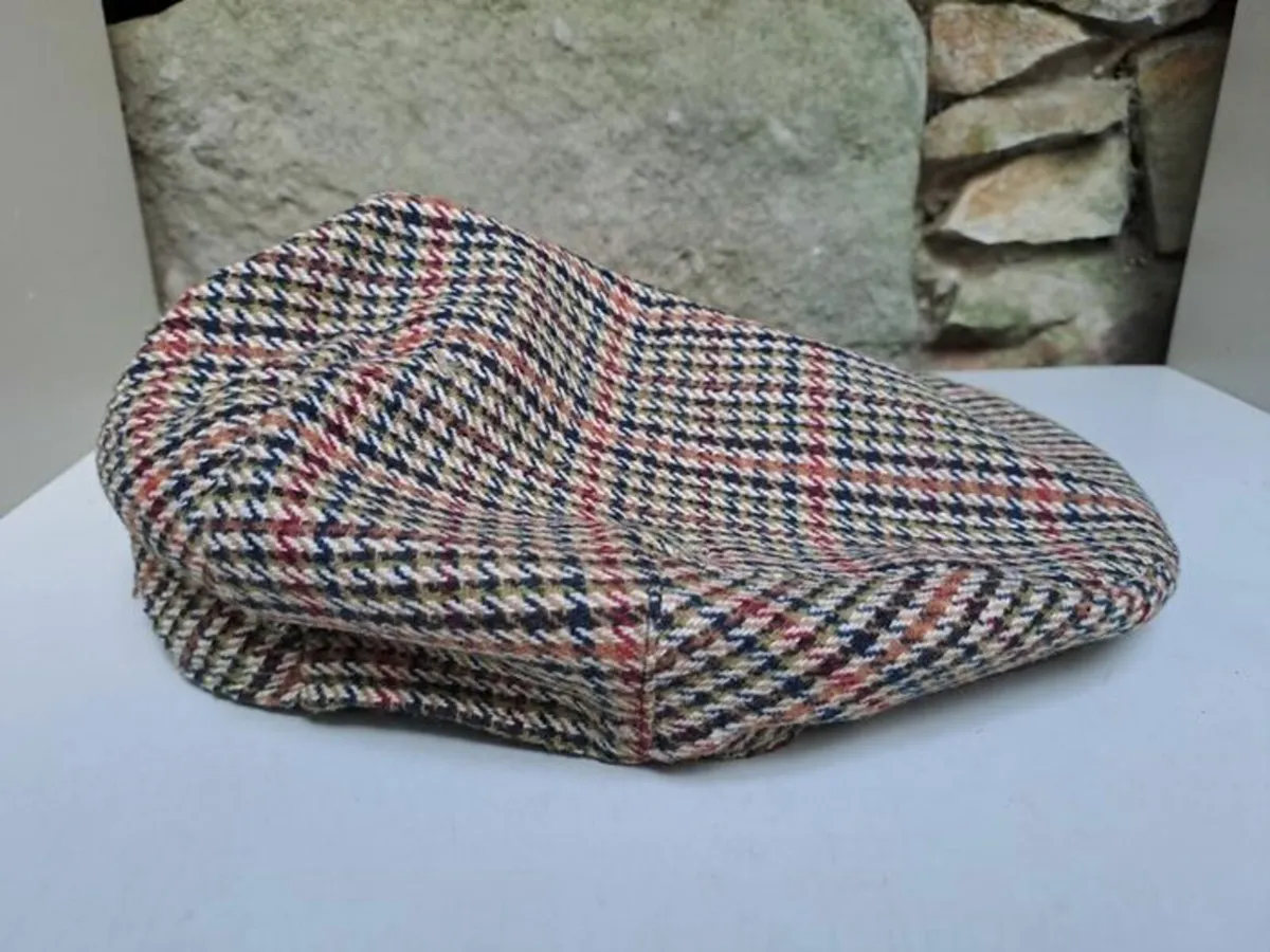 Tweed flat cap - Image 1