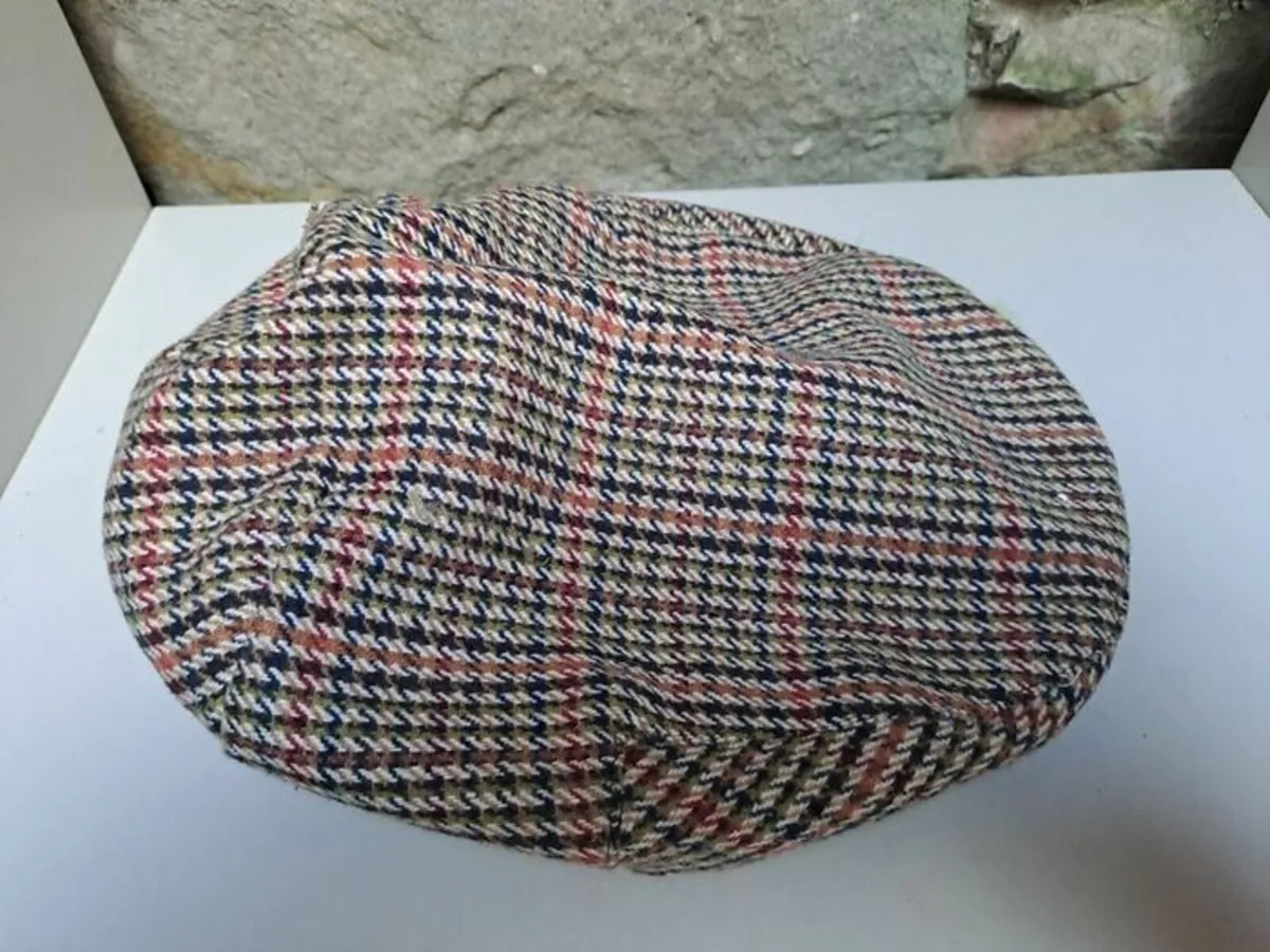 Tweed flat cap - Image 3