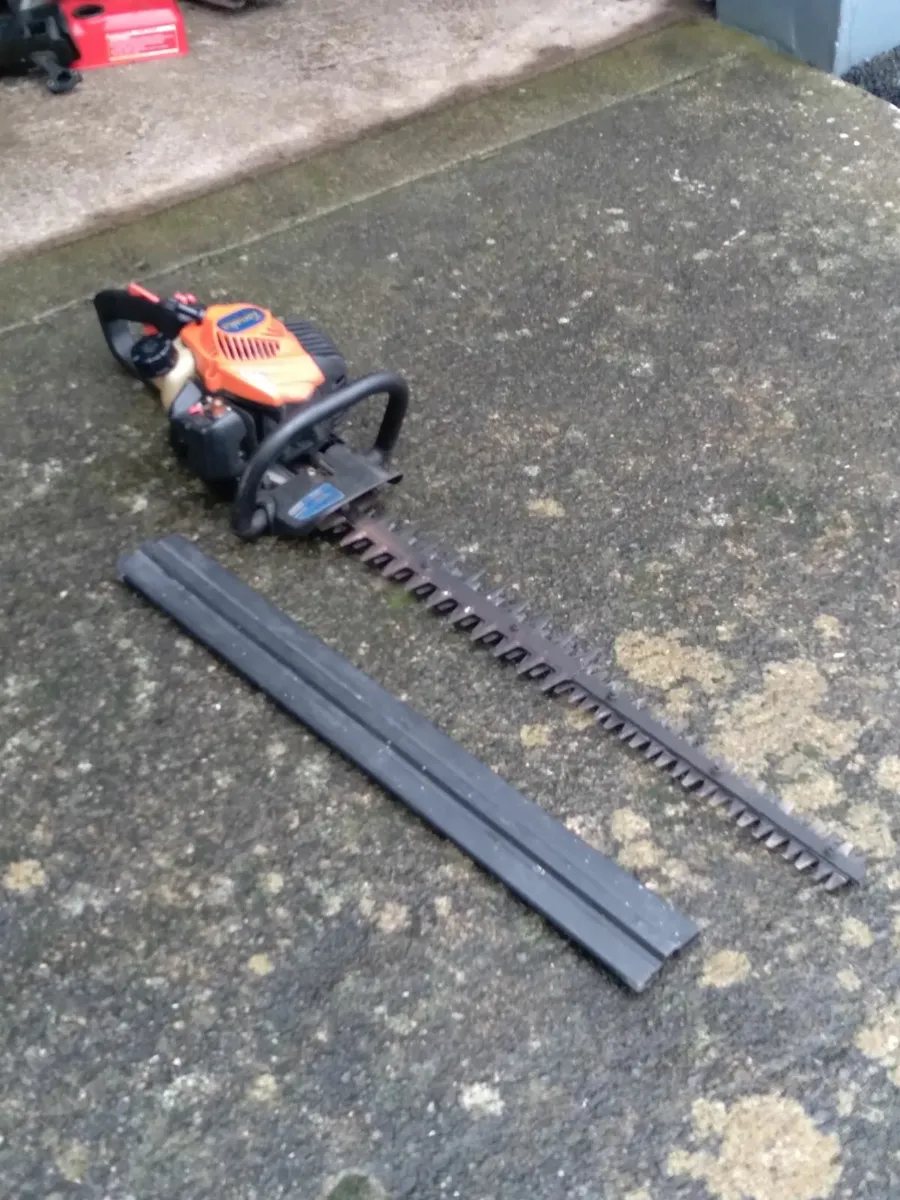 Tanaka Hedge Trimmer - Image 1