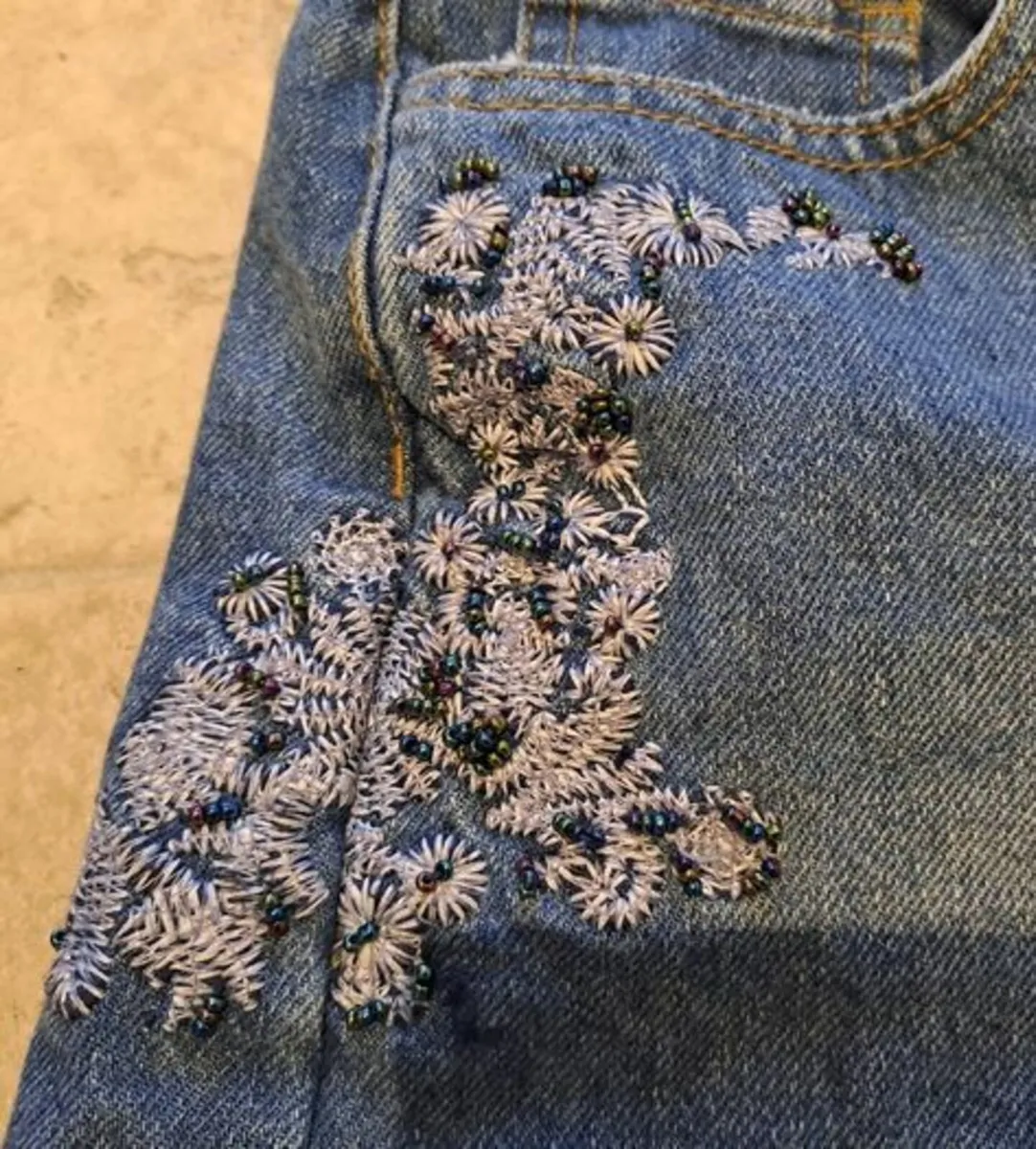 Denim shorts with embroidery size 8 - Image 4