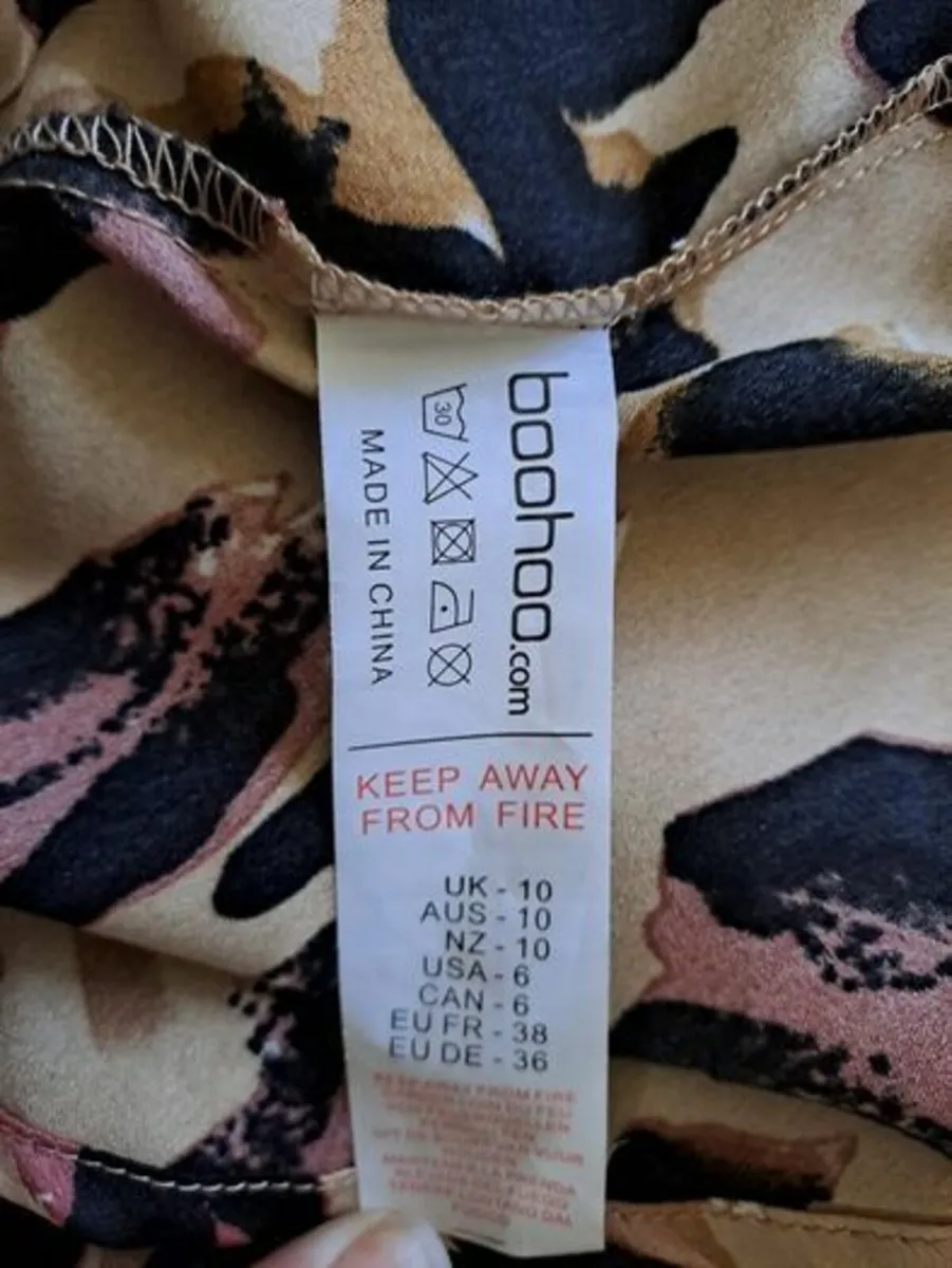 Boohoo skirt size 10 wrap around - Image 4