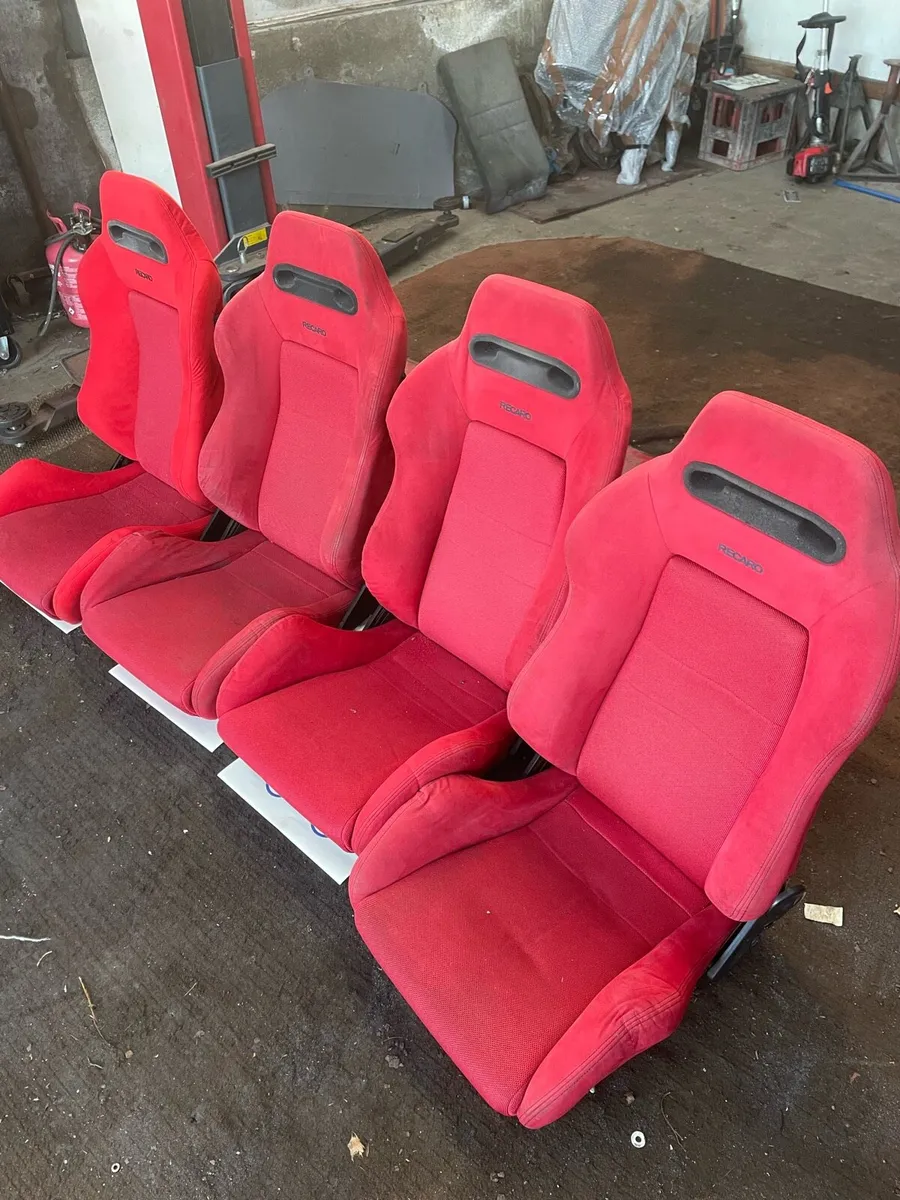 Sr3 red recaros - Image 1