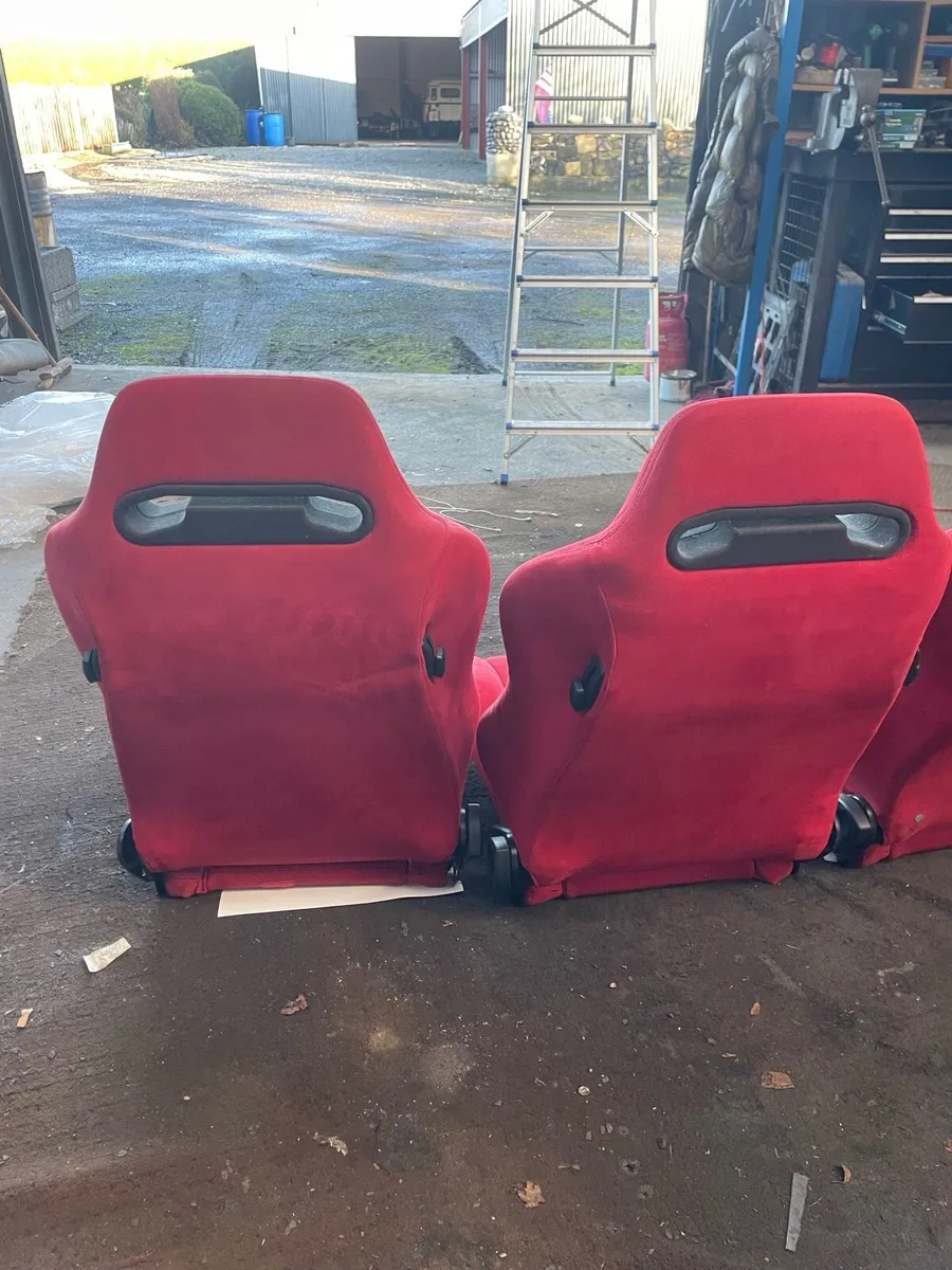 Sr3 red recaros - Image 2