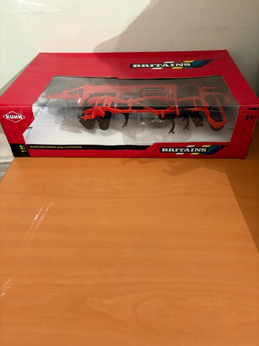 1/32 Britains and Siku models - Image 1