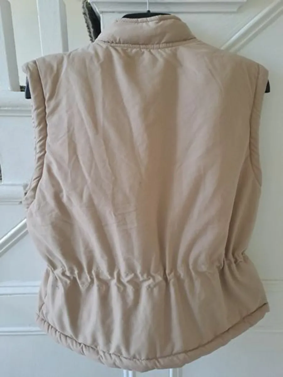 Sleeveless Jacket beige size 10 - Image 2