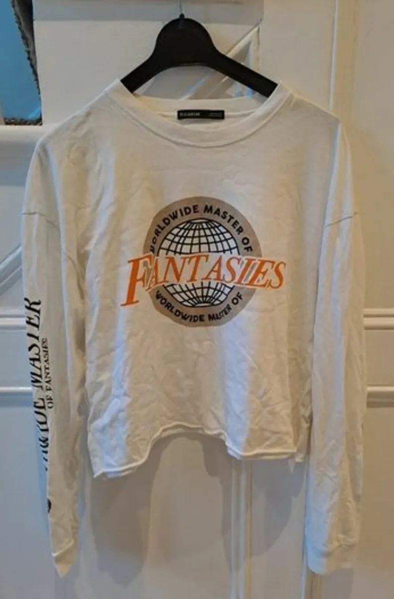Pull and Bear top size M - Image 1
