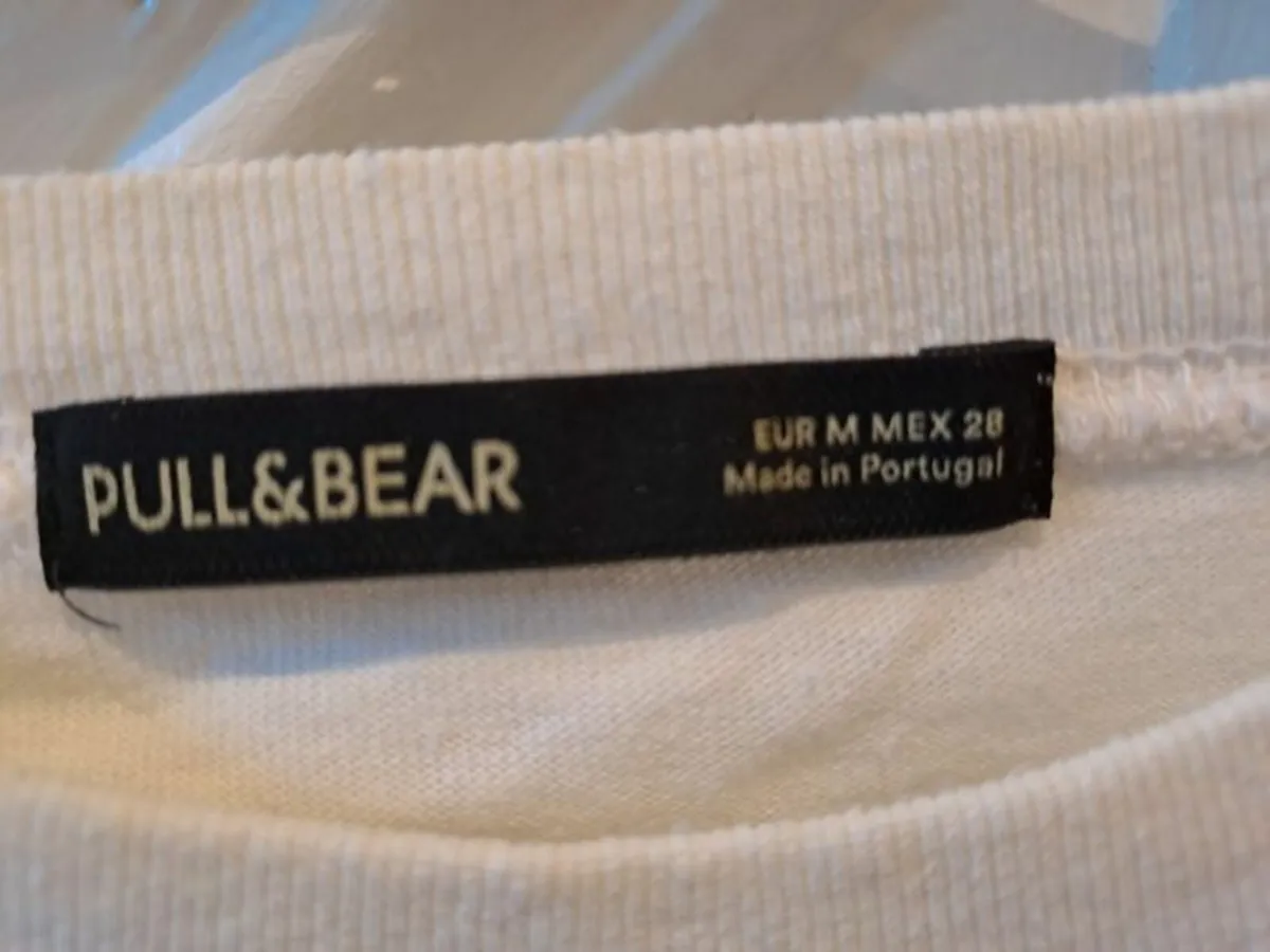 Pull and Bear top size M - Image 2