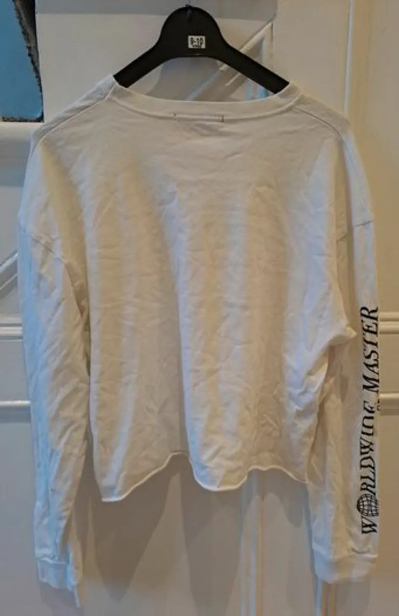 Pull and Bear top size M - Image 3